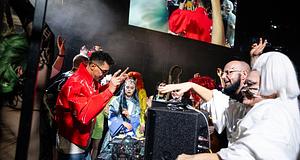 Rave a színpadon: a Staatstheater Kassel a 90-es évek klubkultúráját idézi meg