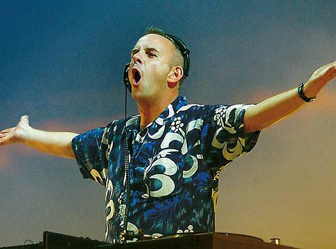 Fatboy Slim visszatér Brighton Beach-re három monumentális koncerttel 2026 nyarán