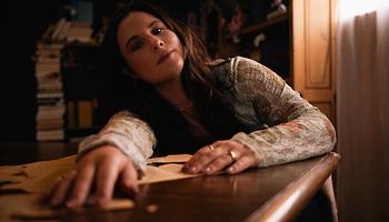 Lovlee elindította az All Things Lovlee vokálbutikot