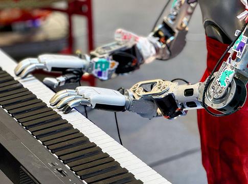 Zeneipari szervezetek: AI-megállapodás csak az alkotók beleegyezésével köthető