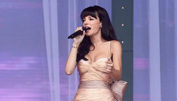 Lily Allen elmondta, miért kerültek kisebb helyszínekre a koncertjei