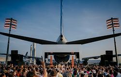Történelmi léptékben tért vissza a Cercle Festival a párizsi légimúzeumba