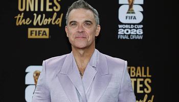 Robbie Williams poénnal ütötte el a „kokainos” vb-interjús pletykát