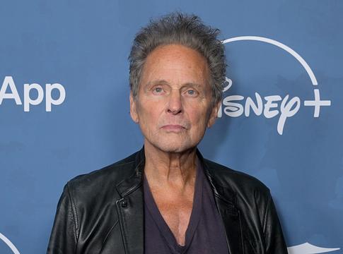 Nem állhat bíróság elé Lindsey Buckingham feltételezett zaklatója