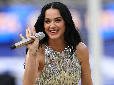 Katy Perry tiltakozik a Firework katonai videóban történt felhasználása miatt