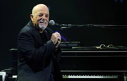 Billy Joel visszatért a színpadra a betegsége után
