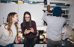 Kikkel laksz együtt? A bélflórádon is nyomot hagyhat