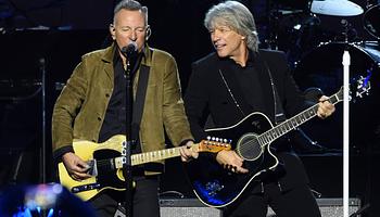 Bruce Springsteen is színpadra lépett Bon Jovi New York-i koncertjén