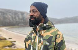 Mark Williams visszatérése: múlt és jövő találkozása egy 21 számos albumon