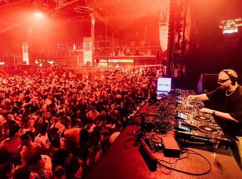 CODE 22: Techno-forradalom Madrid szívében