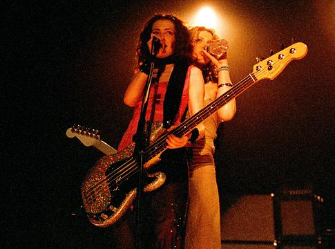 Courtney Love tisztázta: nem lesz Hole-reunion, de új közös koncertek jöhetnek