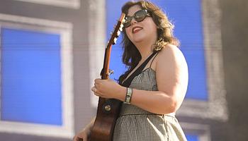 Lucy Dacus feltöltötte a Planting Tomatoes-t a streamingekre