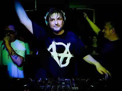 Luca Morris: The Elephant EP – csúcsidős techno három felvonásban