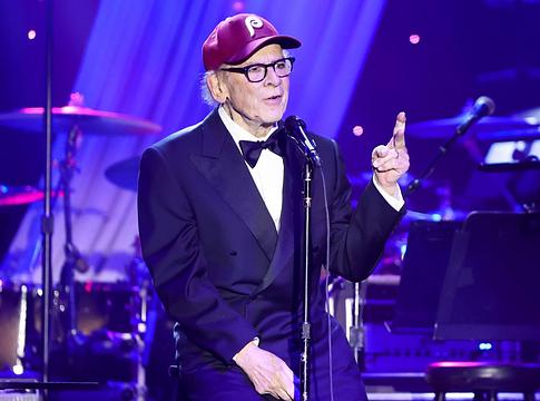 Art Garfunkel légúti fertőzés miatt halasztja el a brit turnéját