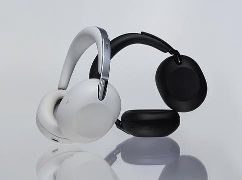 Új prémium fejhallgatót mutatott be a Sony