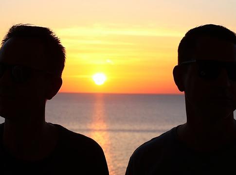 Blank & Jones nyári hangulatú Lo-Fi single-lel tér vissza – itt a Cielo Y Mar