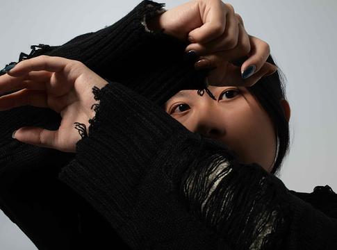 You Liang: érzelmekre épülő elektronikus út Szingapúrtól Tokióig