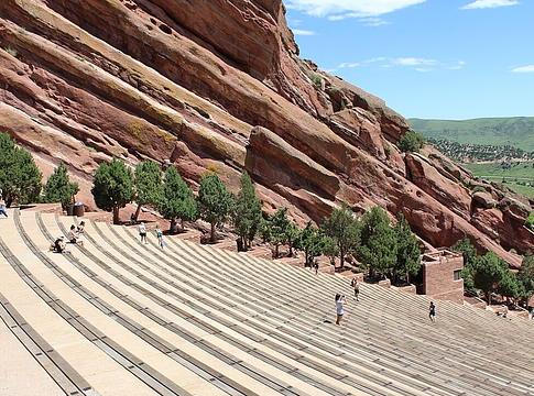 Rod Stewart orvosi utasításra elhalasztotta a Red Rocks-fellépéseit