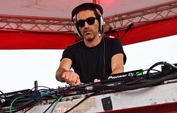 Erol Alkan könyvben meséli el a Trash történetét