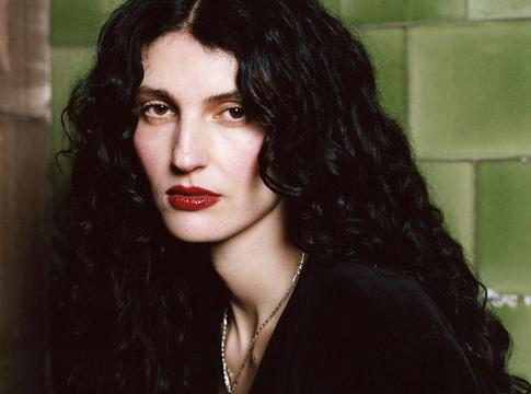Lucia & The Best Boys új albummal jön: itt a Picking Petals és a You Look Like Somebody In Love