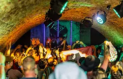 Yuuki Yoshiyama lenyűgözte a Tomorrowland 2025 közönségét a RAVE CAVE színpadon