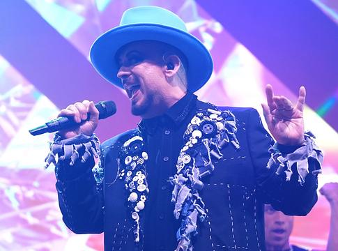 Boy George videóüzenetben állt ki a londoni antiszemItizmus elleni menet mellett