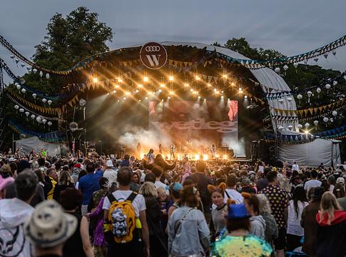 Scissor Sisters és Carl Cox is érkezik a Wilderness Festival 2026-ra