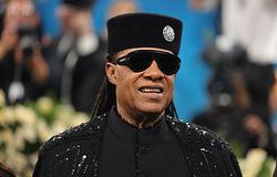 Stevie Wonder meghatóan reagált a vakosságát megkérdőjelező pletykákra