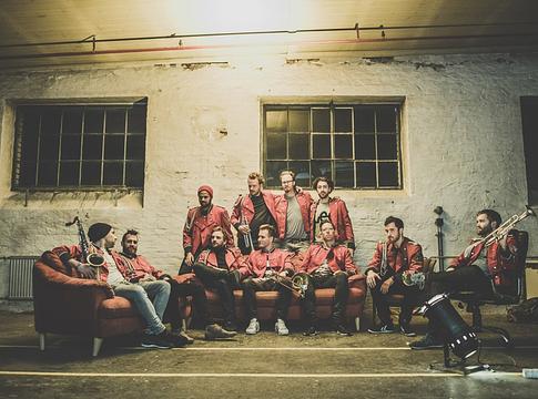 10 éves a Meute: különleges turné és Best-of album ünnepli a techno-fúvós forradalmat