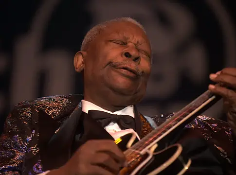 Memphisben ünneplik B.B. King Lucille Talks Backjának 50 évét – érkezik az all-star újrafelvétel