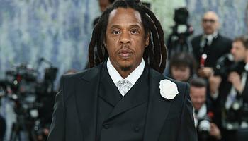 Teljesen visszavonta Jay-Z elleni állításait Jane Doe