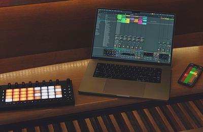 Ableton Live 12.4: gyorsabb workflow és valós idejű hálózati hangmegosztás