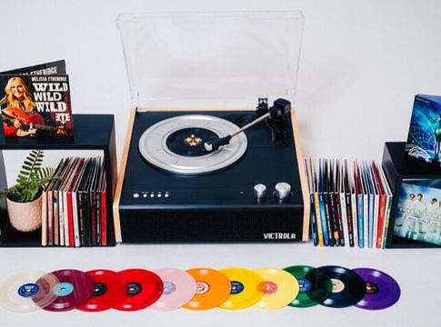 Miniatűr bakelit, nagy ambíciók: Európába érkezik a Tiny Vinyl