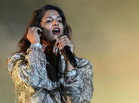 M.I.A. meglepetéshalotlemezével és 10G-védő ruházattal tér vissza