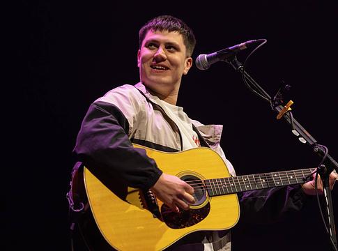 Aaron Rowe szerint rossz helyre céloz az Ed Sheeran elleni felháborodás