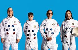 Weezer bejelentette a The Gold Albumot – itt a We Might As Well Be Strangers Karly Hartzmannal