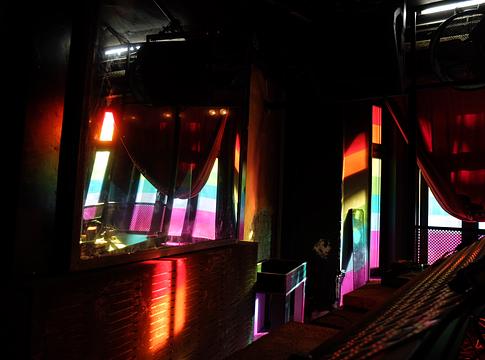 Renate-Umbau: a házibuli, ahol nincsenek lezárt hálószobák