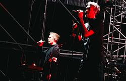 Massive Attack és Cavalera közös koncert São Paulóban az őslakos jogokért