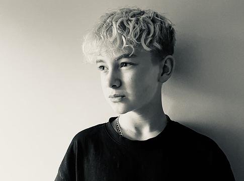 Max Winfield: a 15 éves tehetség, aki meghódítja az elektronikus zenei világot