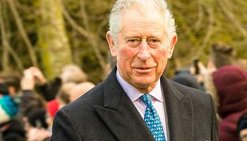 Károly király DJ-pult mögé állt Manchesterben