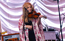 Chapter 11 alatt a Jade Presents – az Alison Krauss‑koncertet még aznap átszervezték