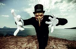 Claptone új albummal tér vissza: májusban érkezik a „Wanderer”