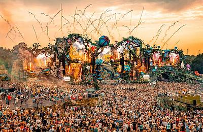 Így épül fel a Tomorrowland 52 nap alatt