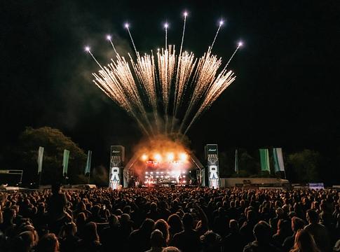 Alkaline Trio és Glassjaw vezetik a 2000Trees Festival 2026 line-upját