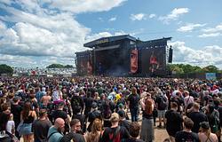 A Download Festival 2026 három legendával tér vissza: Limp Bizkit, Guns N’ Roses és Linkin Park vezetik a line-upot