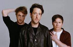 The Wombats 20 éves lesz a debütáló album: teljes lemezes turnéra indulnak 2027-ben