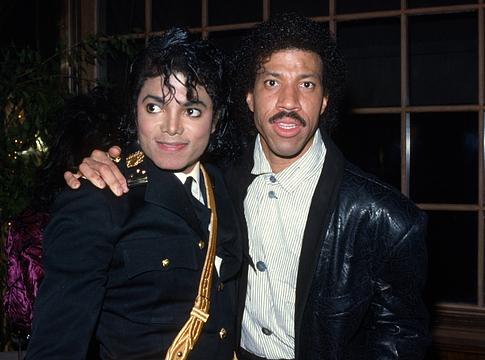 Lionel Richie elárulta: Michael Jackson napokig ugyanazt a ruhát viselte