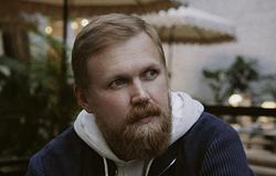 Denis First és Filatov & Karas közös dallal idézi meg a nyár legjobb pillanatait
