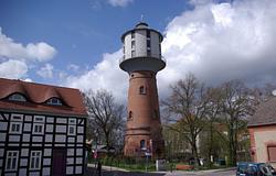 Óriási droglabort számolt fel a rendőrség Nauenban – 100 kiló drog és 200.000 euró készpénz került elő