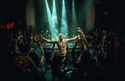 Jauri: szakítás a langyos vízzel – egy év, amikor minden újraindult